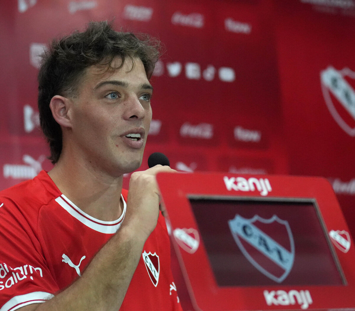 Santi Maratea propuso organizar una colecta para pagar la deuda del Club  Atlético Independiente - MMX