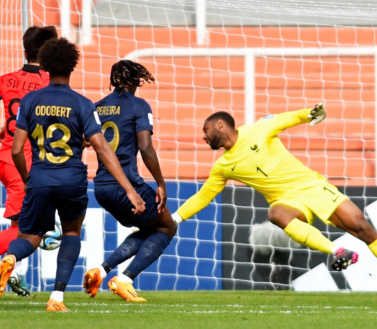 Versus / Uruguay-Corea del Sur, el primer partido de la historia