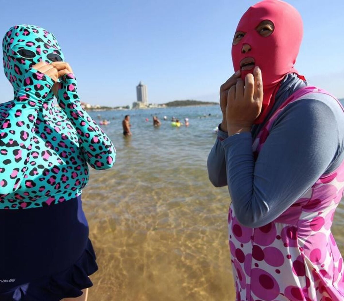 Facekini' es lo último de la moda en China para protegerse del Sol, MUNDO