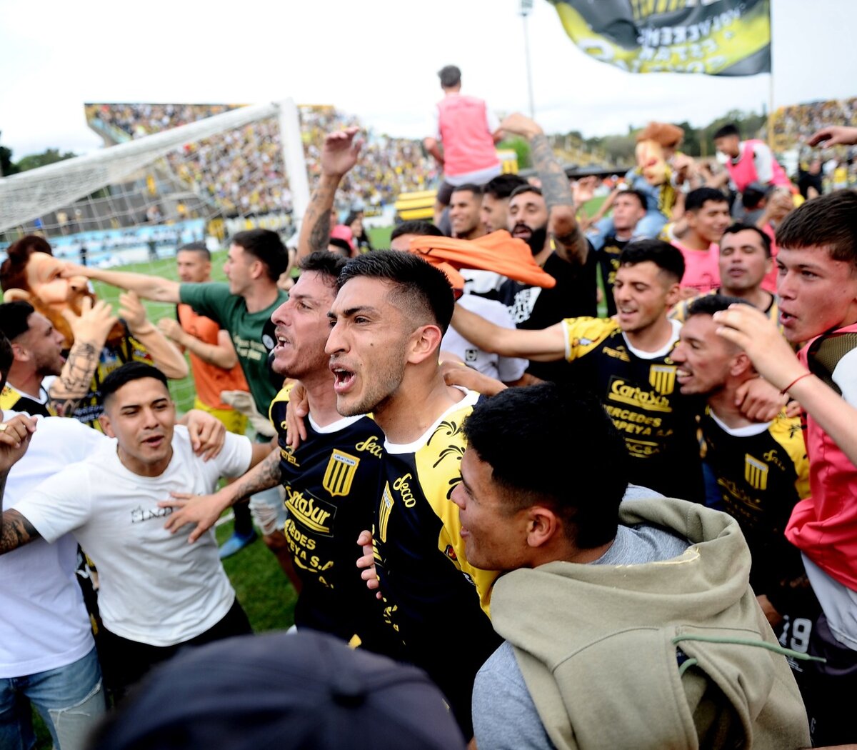 Independiente de Burzaco, de Almirante Brown al fin del mundo