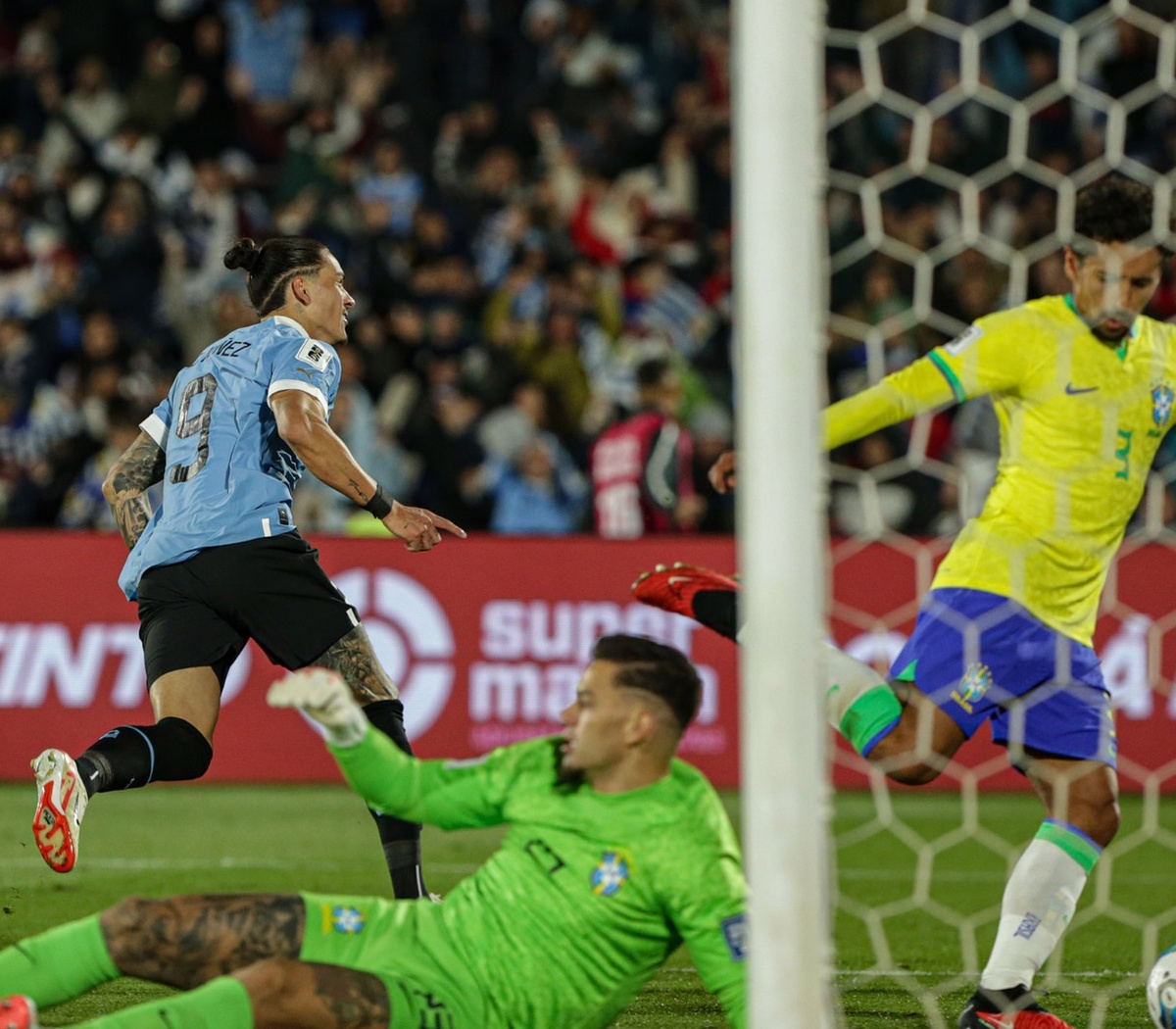 La Selección Argentina venció 5-4 a Uruguay, por la primera fecha