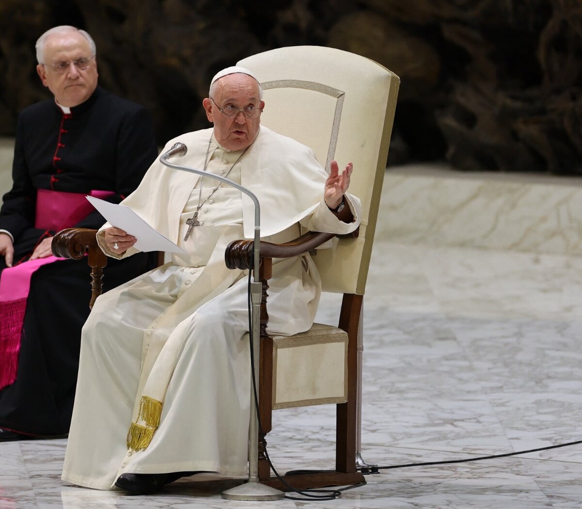 Não estou bem de saúde, afirma Papa Francisco - SIC Notícias