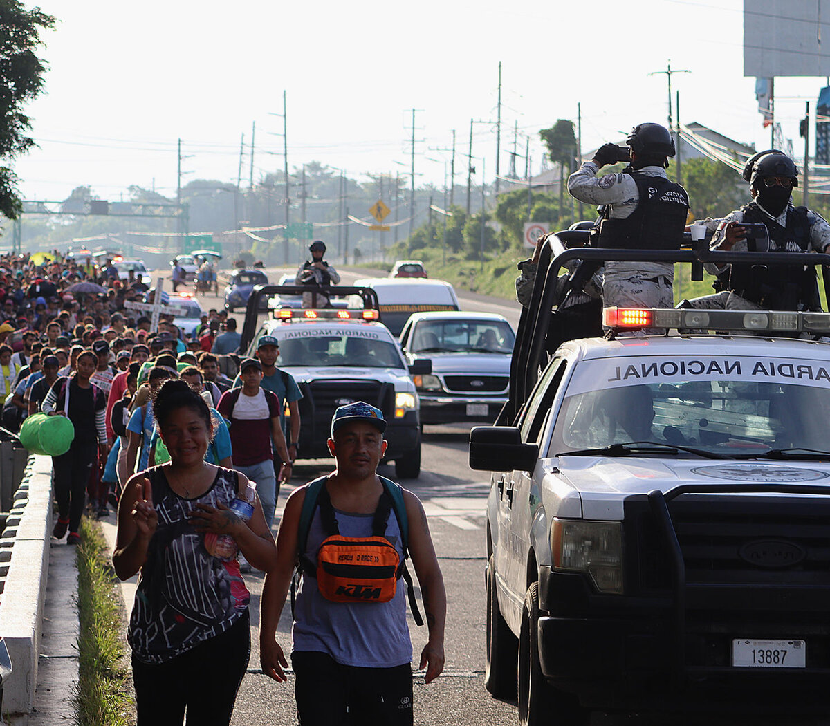 Avanza por M xico una gran caravana de migrantes hacia Estados