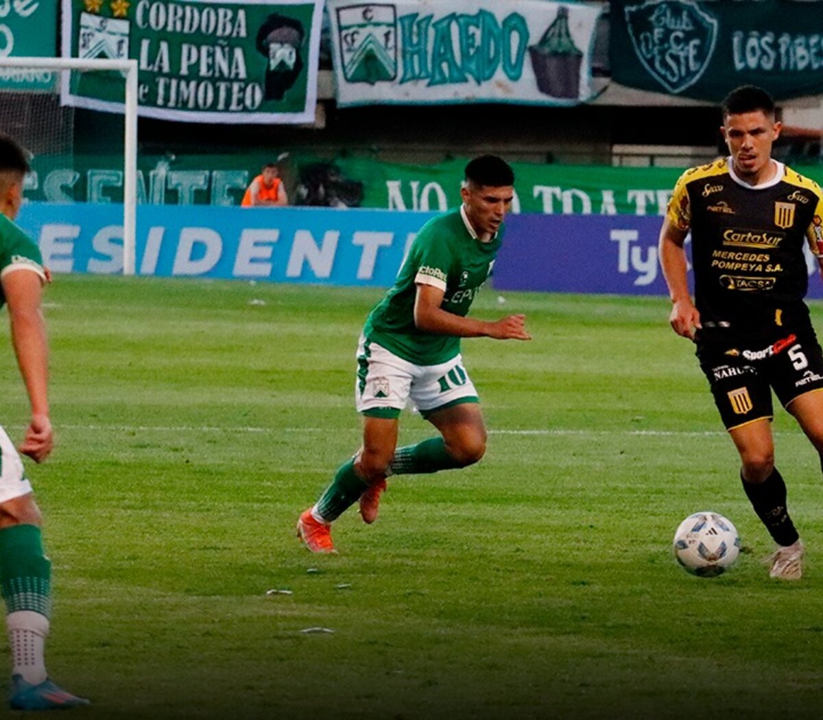 Ferro Carril Oeste venció por 1-0 a Brown de Adrogué como local en la  Primera Nacional - LA NACION