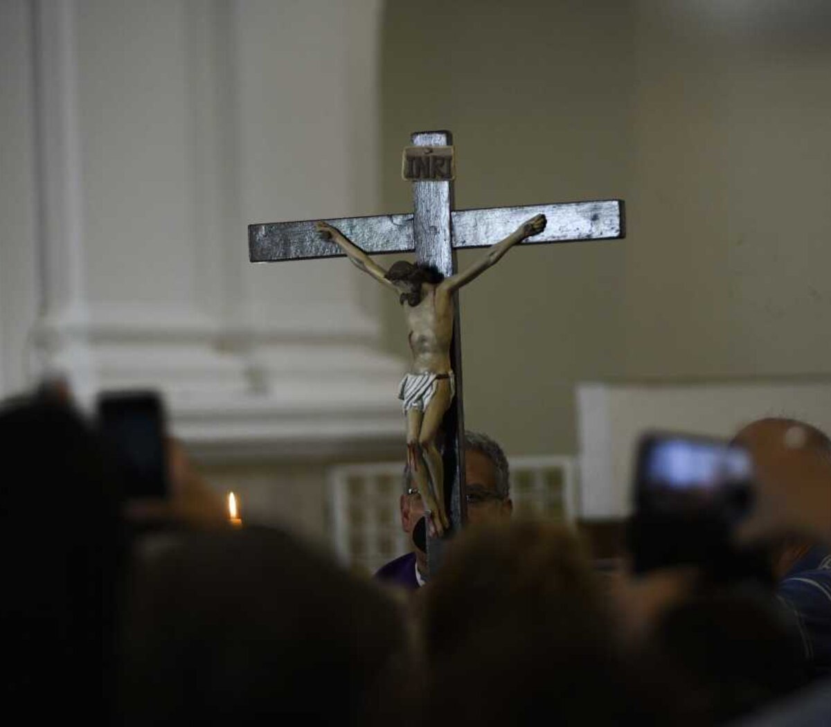 EL CRUCIFIJO DE LA ASAMBLEA NACIONAL