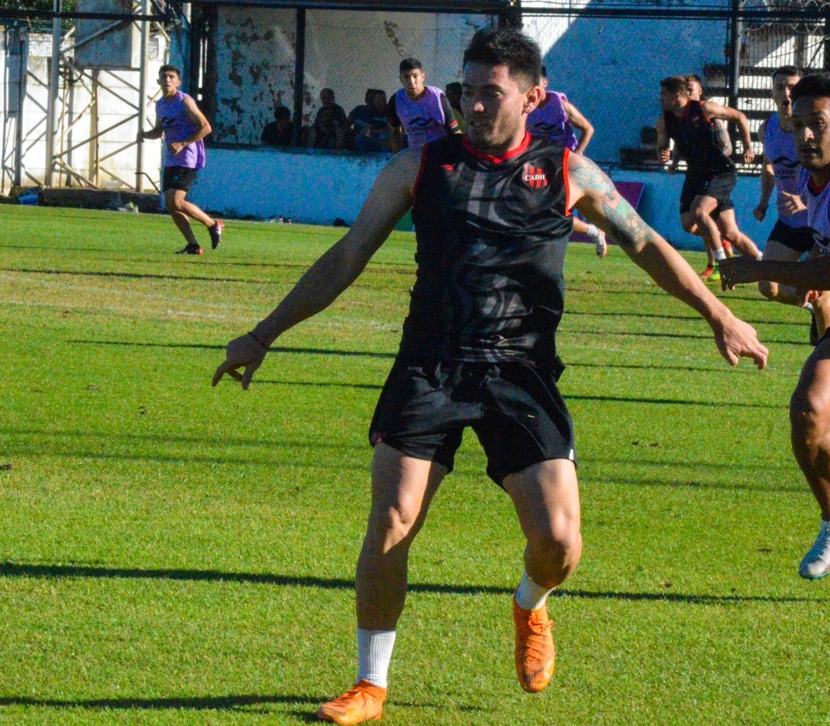 Cómo llegar a Estadio de Talleres de Remedios de Escalada-Club