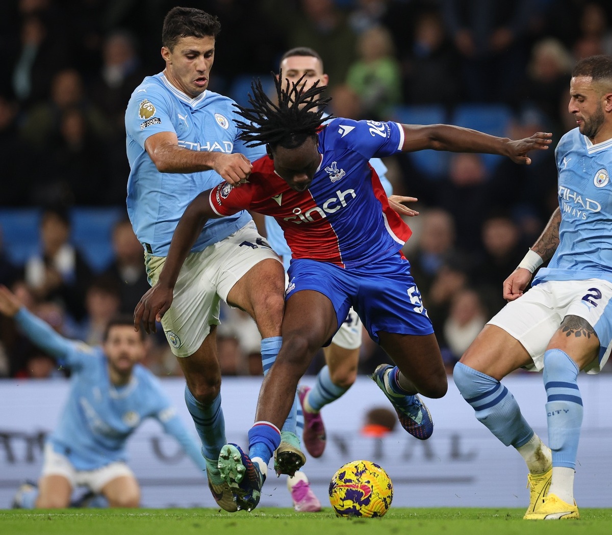 Manchester City sufrió empate agónico contra Crystal Palace