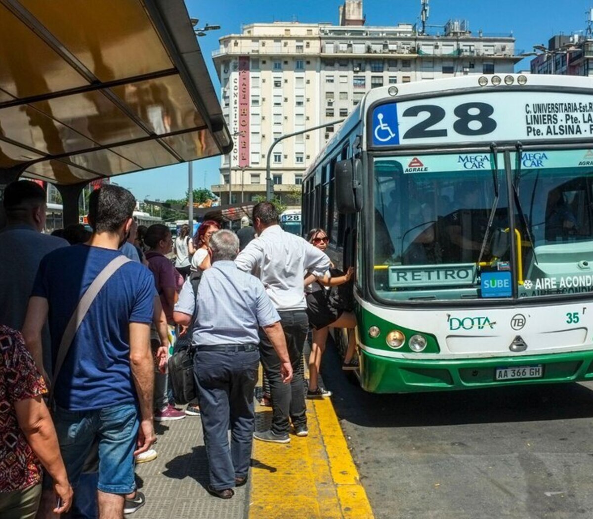 En medio del impacto del paro de transporte, la UTA llegó a un principio de acuerdo y levantó el paro de colectivos que estaba previsto para este jueves