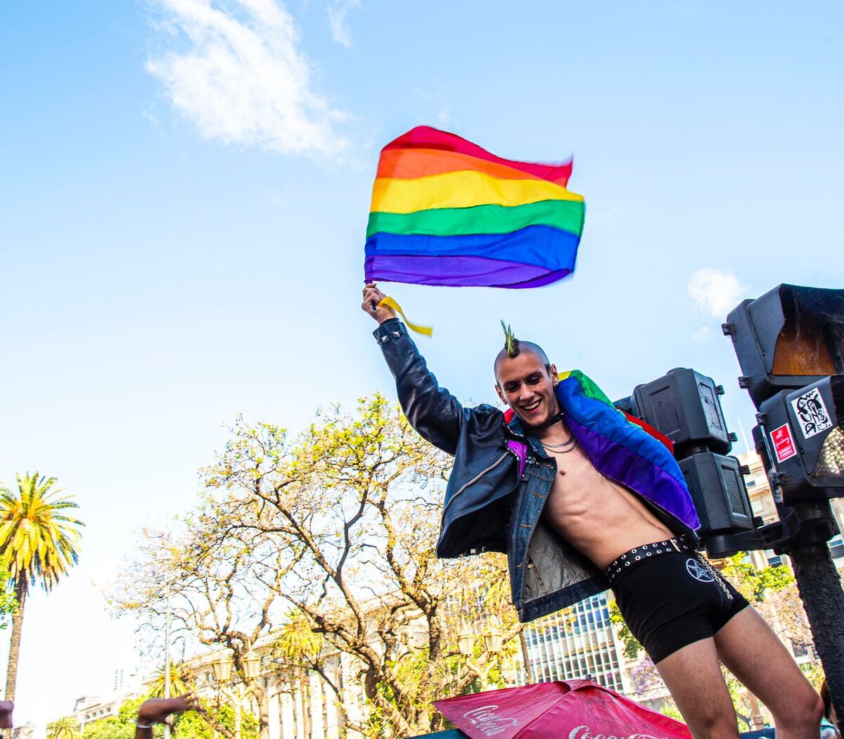 Mes del orgullo: ¿qué es el rainbowashing? | Un clásico de junio: el  