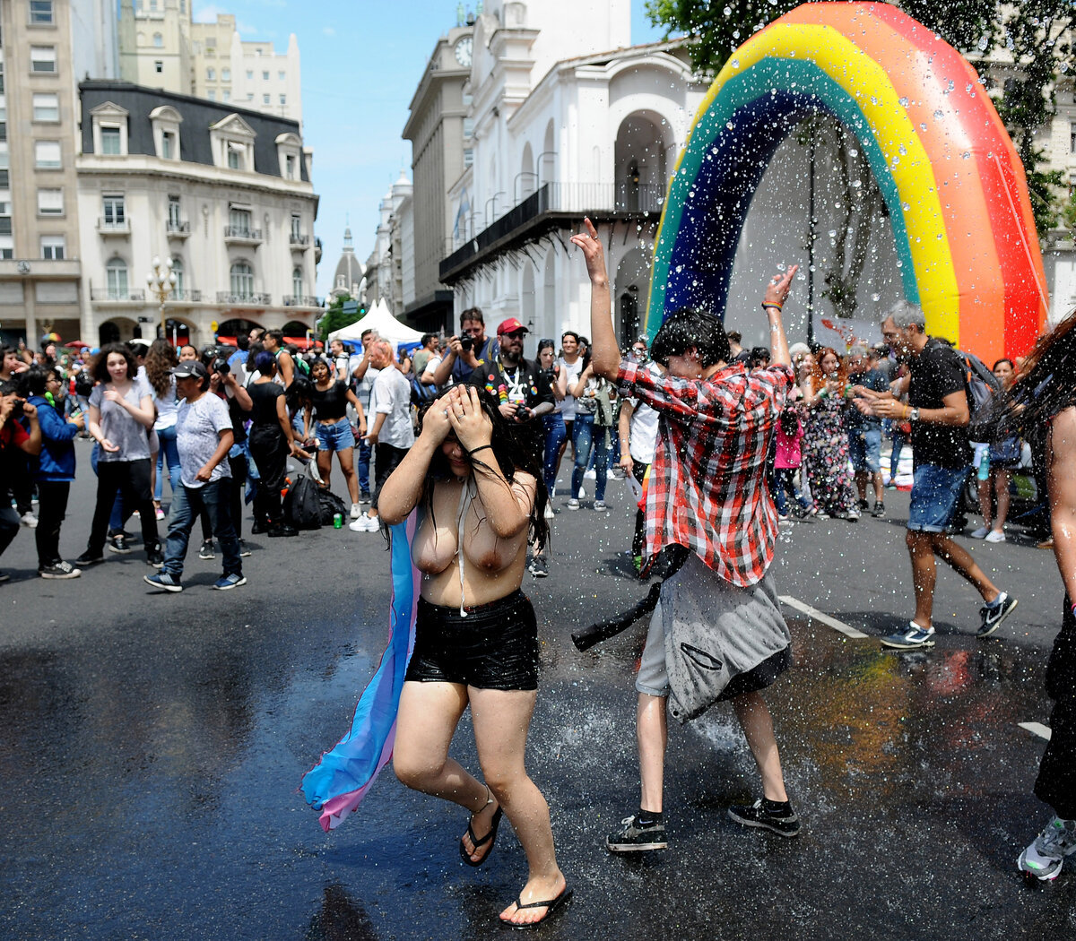 La Marcha del Orgullo le agregó fiesta a Buenos Aires | Una multitud  participó de la vigésimo octava edición de la reivindicación de las  diversidades | Página|12