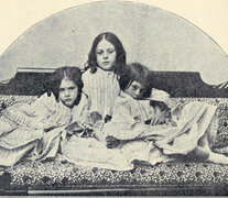 Foto de las tres hermanas Liddell tomada por Lewis Carroll.