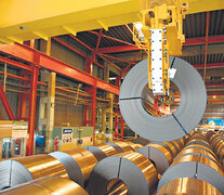 Caída de producción en toda la línea: hierro primario, acero crudo, laminados en caliente y planos en frío.