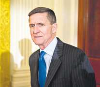 En su carta de renuncia, Flynn apuntó que sin querer transmitió información incompleta al vicepresidente electo. (Fuente: EFE) (Fuente: EFE) (Fuente: EFE)