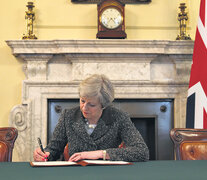 May firmó la carta que supone el principio del divorcio de la UE. (Fuente: AFP) (Fuente: AFP) (Fuente: AFP)