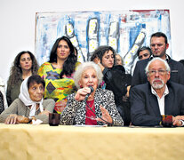 Taty Almeida, Estela de Carlotto y Horacio Verbitsky encabezaron la presentación de los organismos. (Fuente: Leandro Teysseire) (Fuente: Leandro Teysseire) (Fuente: Leandro Teysseire)