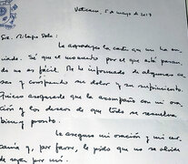 La carta manuscrita que Francisco le envió a Milagro Sala. (Fuente: DyN) (Fuente: DyN) (Fuente: DyN)