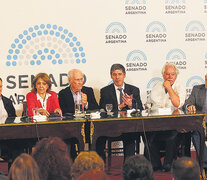 Monti, Durango, Solanas, Abal Medina, Puenzo y Raffo: todos en defensa del cine argentino. (Fuente: Bernardino Avila) (Fuente: Bernardino Avila) (Fuente: Bernardino Avila)