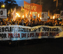 La marcha de antorchas partió desde Tribunales hasta la sede de gobernación. (Fuente: Alberto Gentilcore) (Fuente: Alberto Gentilcore) (Fuente: Alberto Gentilcore)