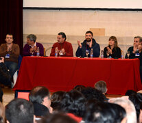 El socialismo volvió a reunir su congreso partidario en el paraninfo de la UNL.