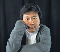 “Hago películas porque me interesa mostrar que la vida vale la pena de ser vivida”, afirma Hirokazu Kore-eda.