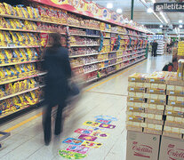 La caída de ventas en cantidades de mayo en supermercados (2,5 por ciento) más que duplicó a la de abril (1 por ciento). (Fuente: Bernardino Avila) (Fuente: Bernardino Avila) (Fuente: Bernardino Avila)