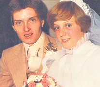 Ian y Deborah el día de su casamiento, el 23 de agosto de 1973.