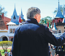 Mauricio Macri saludando al público en la República de los Niños. (Fuente: DyN) (Fuente: DyN) (Fuente: DyN)