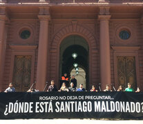 Los integrantes de Ciudad Futura posaron con la bandera que se pregunta por Maldonado.