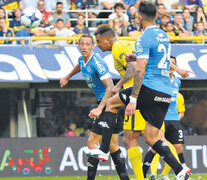 El colombiano ya cabeceó para el segundo gol de Boca.