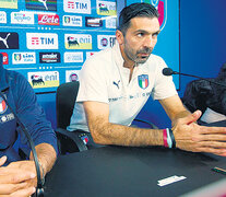 El técnico Gian Piero Ventura y el arquero Buffon. (Fuente: AFP) (Fuente: AFP) (Fuente: AFP)