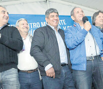 Sergio Palazzo, Pablo Moyano y otros dirigentes que participaron ayer del plenario de la Corriente Federal.