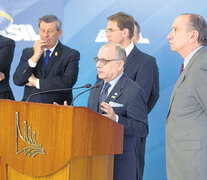 Jorge Faurie, canciller argentino, junto a sus pares del Mercosur y el representante de la Comisión Europea. (Fuente: EFE) (Fuente: EFE) (Fuente: EFE)