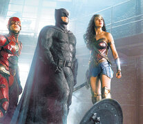 La película fue dirigida en un 80 por ciento por Zack Snyder pero la concluyó Joss Whedon.