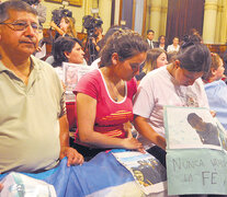 Familiares de los tripulantes del submarino siguen reclamando que la búsqueda continúe. (Fuente: Sandra Cartasso) (Fuente: Sandra Cartasso) (Fuente: Sandra Cartasso)