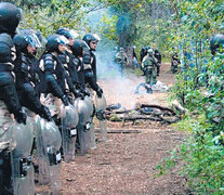 De los ocho prefectos que entraron en territorio mapuche, tres usaban armas MP-5.