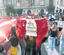 El indulto a Fujimori gatilló la rabia ciudadana, que se expresa por estas horas en las calles. (Fuente: EFE) (Fuente: EFE) (Fuente: EFE)