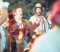 Capusotto en el set, como el primer director técnico del equipo nacional de fútbol. (Fuente: Adrián Pérez) (Fuente: Adrián Pérez) (Fuente: Adrián Pérez)