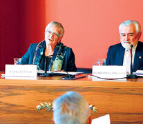 La directora del Diccionario, Paz Battaner, y el director de la RAE, Darío Villlanueva. (Fuente: EFE) (Fuente: EFE) (Fuente: EFE)