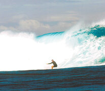 Finnegan Surfeando en Fiji en 2005