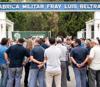 Un momento dramático se vivió en la fábrica cuando leyeron la nómina de los despedidos.