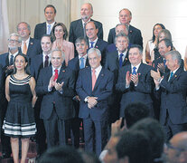 El gabinete estará compuesto por 16 hombres y 7 mujeres; al Ministerio de Hacienda vuelve Felipe Larraín. (Fuente: EFE) (Fuente: EFE) (Fuente: EFE)
