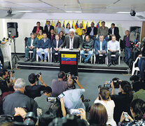 Conferencia de prensa de la MUD para anunciar que se baja de las elecciones de abril. (Fuente: AFP) (Fuente: AFP) (Fuente: AFP)