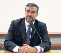 El PT le encomendó a Pimenta ser el contacto con los comités de solidaridad en el exterior.