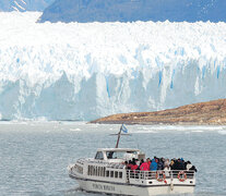 Navegación sobre el lago Argentino frente a la pared glaciaria del Perito Moreno. (Fuente: Graciela Cutuli) (Fuente: Graciela Cutuli) (Fuente: Graciela Cutuli)