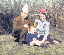 Ford con sus padres, Parker y Edna en Jackson, Mississippi
