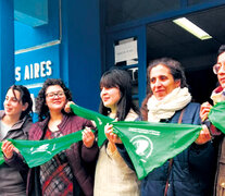 Las chicas no se arredran y hoy siguen militando por la despenalización del aborto.