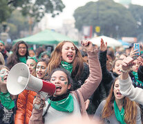 El grito de “¡el patriarcado se va a caer!”, de las gargantas de adolescentes muy jóvenes. (Fuente: Joaquín Salguero) (Fuente: Joaquín Salguero) (Fuente: Joaquín Salguero)