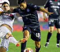 Leonardo Pisculichi le aportó claridad al mediocampo de Argentinos. (Fuente: Fotobaires) (Fuente: Fotobaires) (Fuente: Fotobaires)