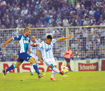 Racing, que ganaba 2-0, se confió ante Atlético Tucumán, que se lo empató con garra después.