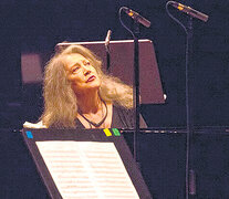 El concierto tuvo su gran destello al comienzo, con Argerich sola ante el piano. (Fuente: Tony Valdez) (Fuente: Tony Valdez) (Fuente: Tony Valdez)